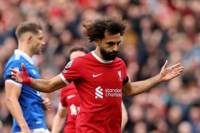 萨拉赫在湖人比赛中突破纪录，爆冷引发热议！的简单介绍九游体育直播